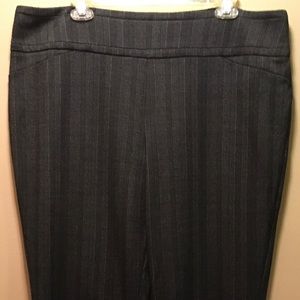 New York & Co. 7th Ave. Pull On Dress Pant XL Grey